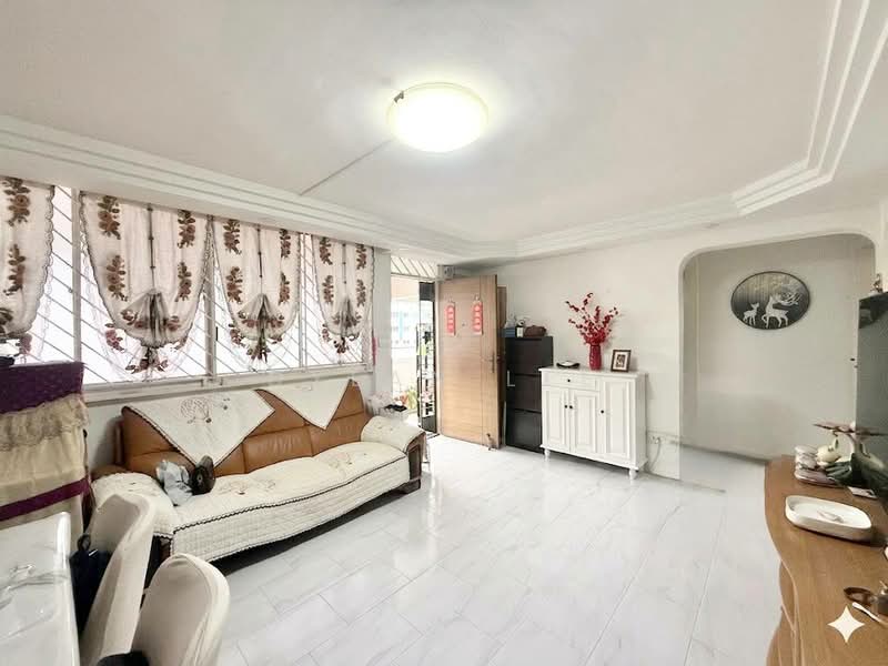 170 Bishan Street 13, 170 Bishan Street 13, 3 Bedrooms, 893 sqft, HDB Flat For Sale, by Dylan Lee, 500179547 - Living Room - PropertyGuru.com.sg