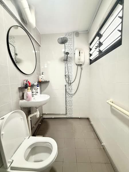 170 Bishan Street 13, 170 Bishan Street 13, 3 Bedrooms, 893 sqft, HDB Flat For Sale, by Dylan Lee, 500179547 - Bathroom - PropertyGuru.com.sg
