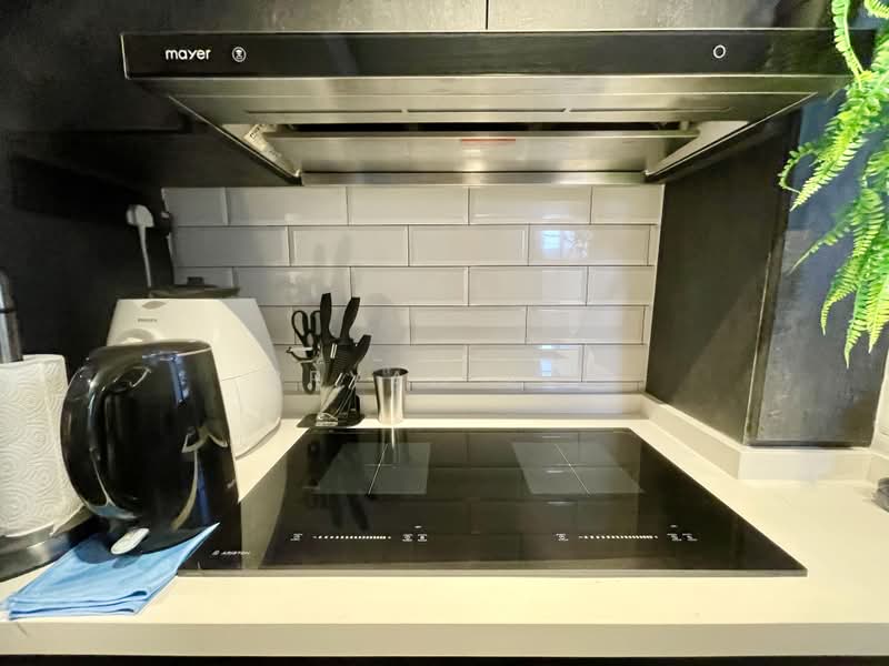 205 Toa Payoh North, 205 Toa Payoh North, 3 Bedrooms, 818 sqft, HDB Flat For Sale, by Bryan Lee, 500179553 - Kitchen - PropertyGuru.com.sg