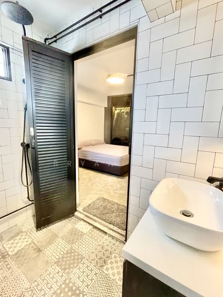 205 Toa Payoh North, 205 Toa Payoh North, 3 Bedrooms, 818 sqft, HDB Flat For Sale, by Bryan Lee, 500179553 - Bathroom - PropertyGuru.com.sg