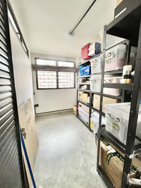205 Toa Payoh North, 205 Toa Payoh North, 3 Bedrooms, 818 sqft, HDB Flat For Sale, by Bryan Lee, 500179553 - Small Bedroom/Utility Room - PropertyGuru.com.sg