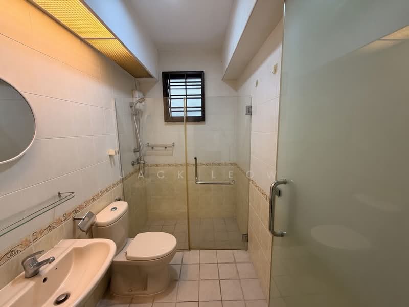 181 Bedok North Road, 181 Bedok North Road, 3 Bedrooms, 1,184 sqft, HDB Flat For Sale, by Jack Leow, 500179555 - Bathroom 2 - PropertyGuru.com.sg