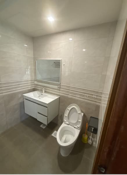 The Floravale, 240 Westwood Avenue, 4 Bedrooms, 1,292 sqft, Executive Condominium For Rent, by Philip Chong, 500179562 - Bathroom - PropertyGuru.com.sg