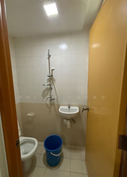 The Floravale, 240 Westwood Avenue, 4 Bedrooms, 1,292 sqft, Executive Condominium For Rent, by Philip Chong, 500179562 - Bathroom - PropertyGuru.com.sg