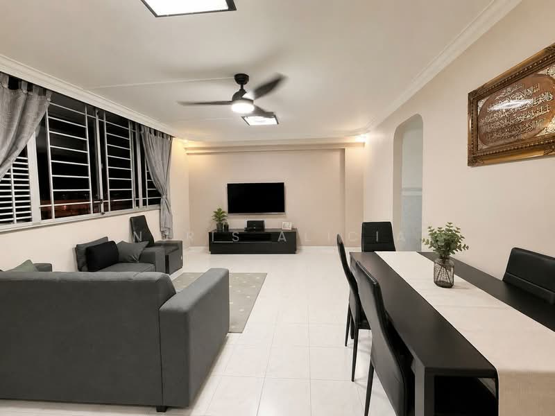 125 Bishan Street 12, 125 Bishan Street 12, 3 Bedrooms, 894 sqft, HDB Flat For Sale, by Nuris Alicia, 500179567 - Living Room - PropertyGuru.com.sg
