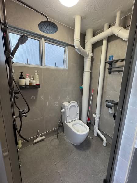 708 Hougang Avenue 2, 708 Hougang Avenue 2, Room Rental, 150 sqft, HDB Flat For Rent, by Joshua Leng (龙主阳), 500179570 - Bathroom - PropertyGuru.com.sg
