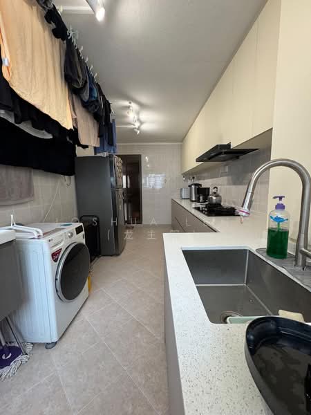 708 Hougang Avenue 2, 708 Hougang Avenue 2, Room Rental, 150 sqft, HDB Flat For Rent, by Joshua Leng (龙主阳), 500179570 - Kitchen - PropertyGuru.com.sg