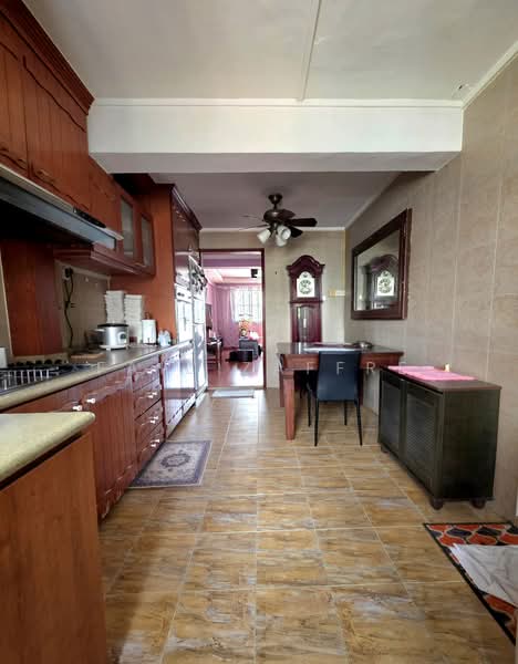 57 Marine Terrace, 57 Marine Terrace, 3 Bedrooms, 721 sqft, HDB Flat For Sale, by Faiz Zaffre, 500179574 - Kitchen - PropertyGuru.com.sg