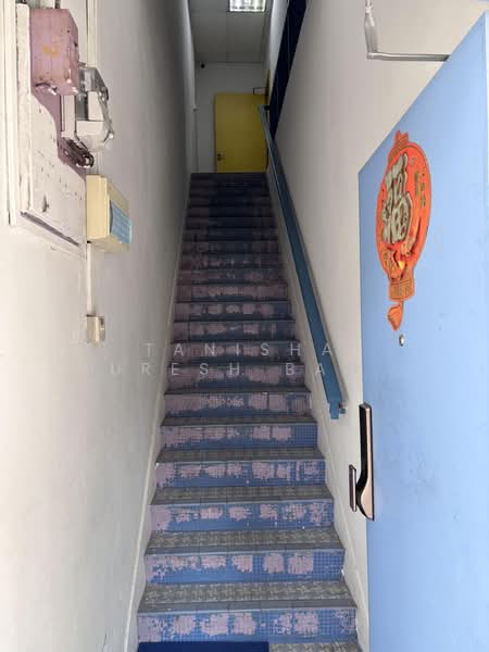 2 storey 24-Hour Approved Corner F&B Chong Pang / Sembawang / Yishun, , 4,403 sqft, Food & Beverage For Rent, by Tanisha Suresh Balani, 500179591 - Corridor - CommercialGuru.com.sg