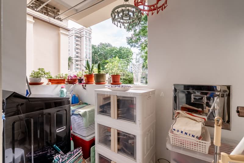 Symphony Heights, 33 Hume Avenue, 2 Bedrooms, 990 sqft, Condominium For Sale, by Matthew Lam, 500179601 - Balcony - PropertyGuru.com.sg