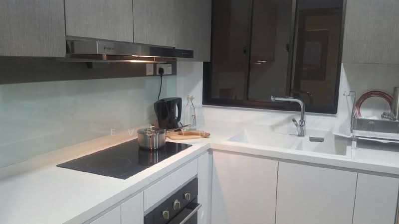 The Mayfair, 1 Jurong East Street 32, 2 Bedrooms, 893 sqft, Condominium For Sale, by Evelyn Tan, 500179604 - Kitchen - PropertyGuru.com.sg