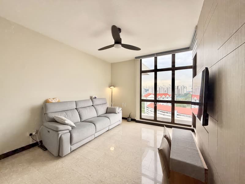 The Mayfair, 1 Jurong East Street 32, 2 Bedrooms, 893 sqft, Condominium For Sale, by Evelyn Tan, 500179604 - Living Room - PropertyGuru.com.sg