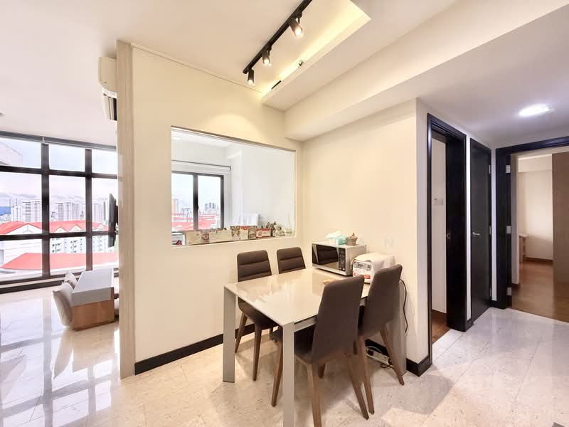 The Mayfair, 1 Jurong East Street 32, 2 Bedrooms, 893 sqft, Condominium For Sale, by Evelyn Tan, 500179604 - Dining Room - PropertyGuru.com.sg