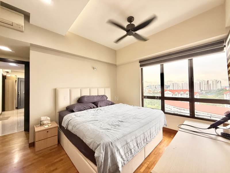 The Mayfair, 1 Jurong East Street 32, 2 Bedrooms, 893 sqft, Condominium For Sale, by Evelyn Tan, 500179604 - PropertyGuru.com.sg