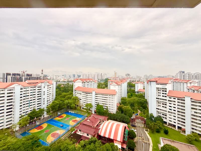 The Mayfair, 1 Jurong East Street 32, 2 Bedrooms, 893 sqft, Condominium For Sale, by Evelyn Tan, 500179604 - PropertyGuru.com.sg
