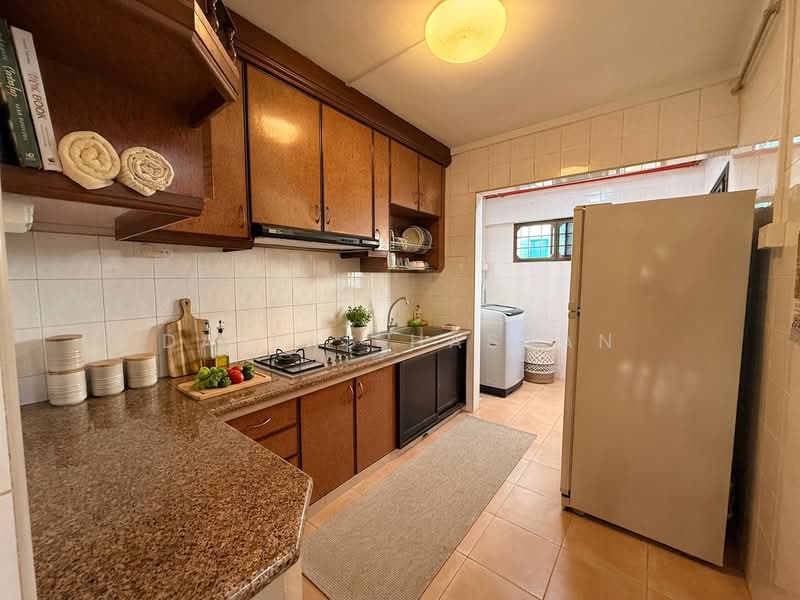 965 Hougang Avenue 9, 965 Hougang Avenue 9, 3 Bedrooms, 1,076 sqft, HDB Flat For Sale, by Dallas Hassan, 500179610 - Kitchen - PropertyGuru.com.sg