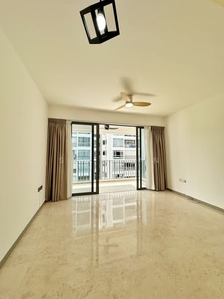 Riversails, 20 Upper Serangoon Crescent, 2 Bedrooms, 947 sqft, Condominium For Sale, by Shao Inn Tian, 500179619 - Living Room - PropertyGuru.com.sg