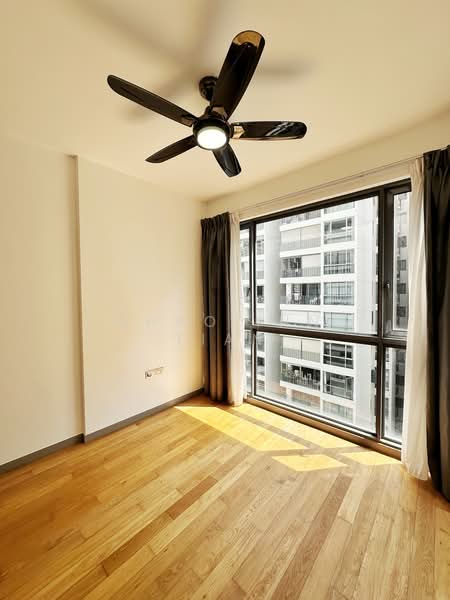 Riversails, 20 Upper Serangoon Crescent, 2 Bedrooms, 947 sqft, Condominium For Sale, by Shao Inn Tian, 500179619 - Master Bedroom - PropertyGuru.com.sg