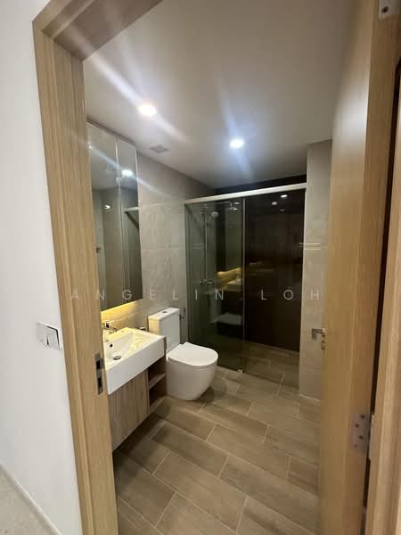 Urban Treasures, 205 Jalan Eunos, 1 Bedroom, 452 sqft, Condominium For Rent, by Angelin Loh, 500179624 - Bathroom - PropertyGuru.com.sg