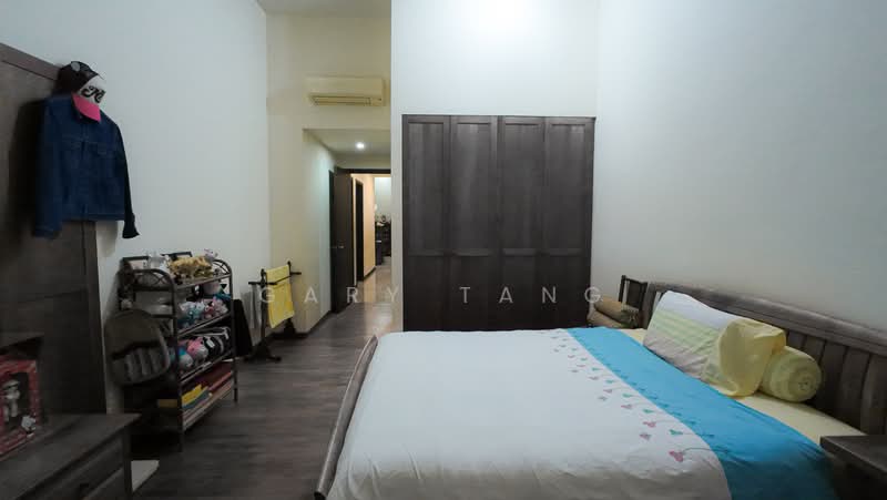 The Florida, 76 Hougang Avenue 7, 3 Bedrooms, 1,442 sqft, Condominium For Sale, by Gary Tang, 500179625 - Bedroom - PropertyGuru.com.sg