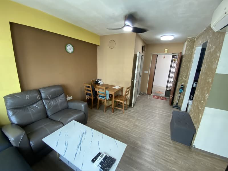 573C Woodlands Glen, 573C Woodlands Drive 16, 2 Bedrooms, 731 sqft, HDB Flat For Sale, by RAVIN RAVINTHARAN, 500179627 - Living Room - PropertyGuru.com.sg
