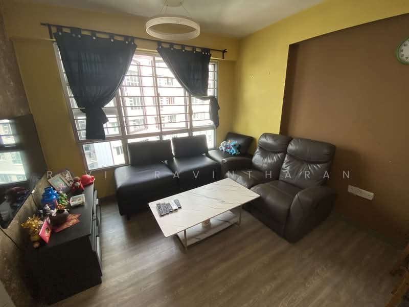 573C Woodlands Glen, 573C Woodlands Drive 16, 2 Bedrooms, 731 sqft, HDB Flat For Sale, by RAVIN RAVINTHARAN, 500179627 - Living Room - PropertyGuru.com.sg