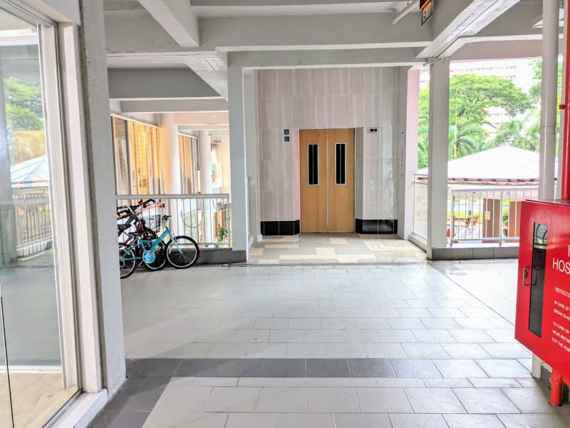 Crawford Lane, 461 Crawford Lane, 334 sqft, Shop / Shophouse For Sale, by Mike Chin, 500179632 - Corridor - CommercialGuru.com.sg