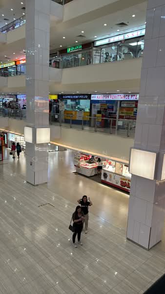 Lucky Plaza - Freehold - Level 2 Retail Shop, Orchard Road, 388 sqft, Mall Shop For Sale, by Anson Goh 吴铭华, 500179633 - Interior - CommercialGuru.com.sg