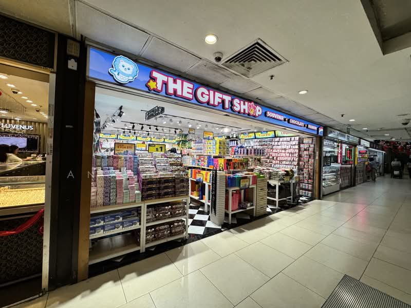Lucky Plaza - Freehold - Level 2 Retail Shop, Orchard Road, 388 sqft, Mall Shop For Sale, by Anson Goh 吴铭华, 500179633 - Exterior - CommercialGuru.com.sg