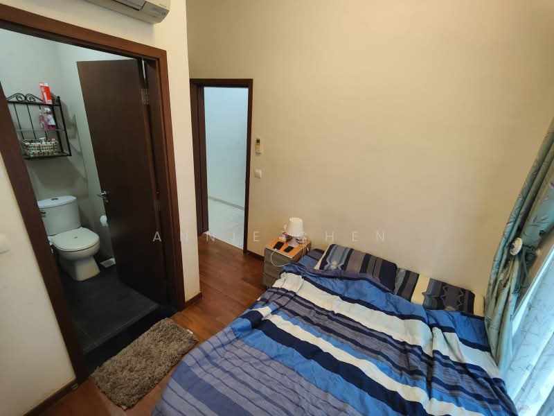 Parc Elegance, 15 Telok Kurau Road, 2 Bedrooms, 570 sqft, Condominium For Sale, by Annie Chen, 500179634 - Bedroom - PropertyGuru.com.sg