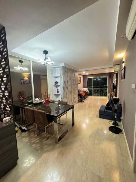 Hougang Green, 5 Buangkok Green, 3 Bedrooms, 1,171 sqft, Apartment For Sale, by Eddie Tan, 500179637 - Dining Room - PropertyGuru.com.sg