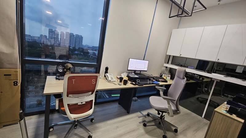 Vision Exchange, 2 Venture Drive, 517 sqft, Office For Sale, by Sit Soh Pheng, 500179640 - Study - CommercialGuru.com.sg