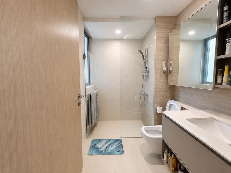 High Park Residences, 29 Fernvale Road, 3 Bedrooms, 980 sqft, Condominium For Sale, by Nat Tjew, 500179644 - Bathroom - PropertyGuru.com.sg