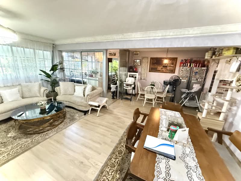 802 Woodlands Street 81, 802 Woodlands Street 81, 3 Bedrooms, 1,302 sqft, HDB Flat For Sale, by Ridhuan Abdullah, 500179650 - Living Room - PropertyGuru.com.sg