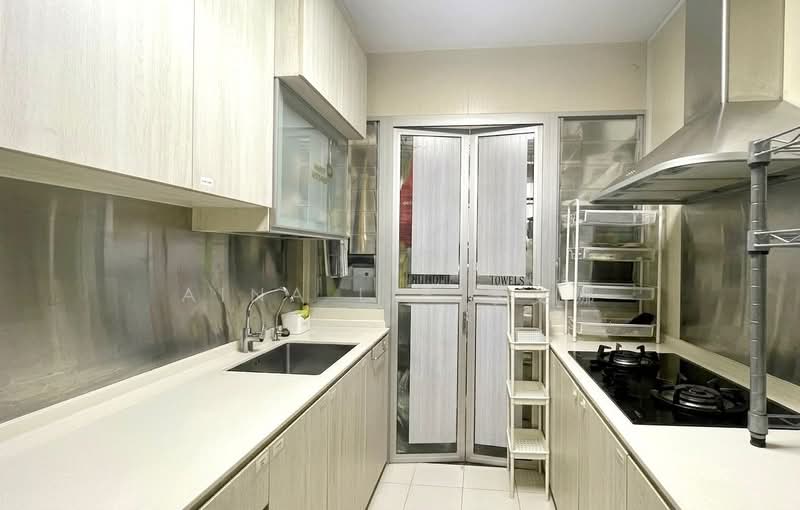 55 Teban Gardens Road, 55 Teban Gardens Road, 2 Bedrooms, 721 sqft, HDB Flat For Sale, by Aina Lie 李艾娜, 500179670 - Kitchen - PropertyGuru.com.sg