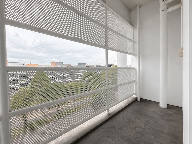 Ubiplex 1, 3023 Ubi Road 3, 1,647 sqft, Light Industrial (B1) For Rent, by Sim Yuxin, 500179672 - Balcony - CommercialGuru.com.sg