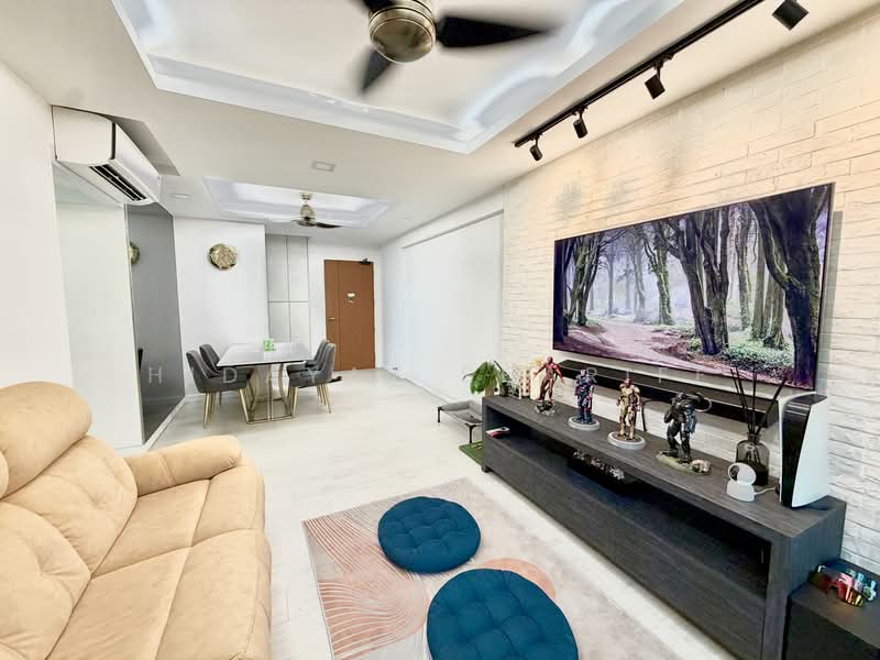 334A Yishun Riverwalk, 334A Yishun Street 31, 3 Bedrooms, 990 sqft, HDB Flat For Sale, by Hidayat Shariff, 500179684 - Living Room - PropertyGuru.com.sg