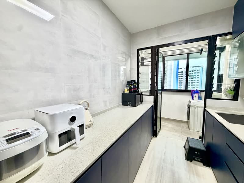 334A Yishun Riverwalk, 334A Yishun Street 31, 3 Bedrooms, 990 sqft, HDB Flat For Sale, by Hidayat Shariff, 500179684 - Kitchen - PropertyGuru.com.sg