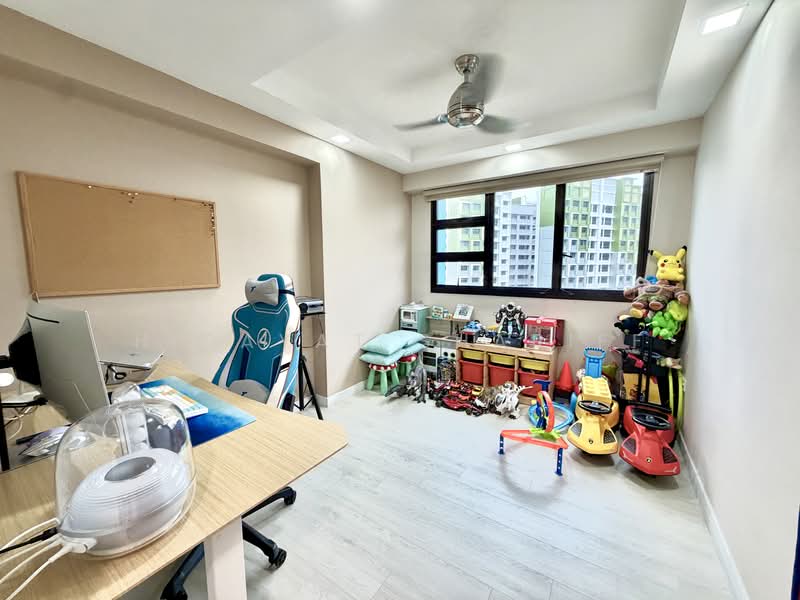 334A Yishun Riverwalk, 334A Yishun Street 31, 3 Bedrooms, 990 sqft, HDB Flat For Sale, by Hidayat Shariff, 500179684 - Study - PropertyGuru.com.sg