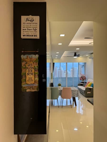 Bishan Loft, 33 Bishan Street 11, 4 Bedrooms, 1,485 sqft, Condominium For Sale, by Joseph Lim 林有利, 500179687 - Living Room - PropertyGuru.com.sg