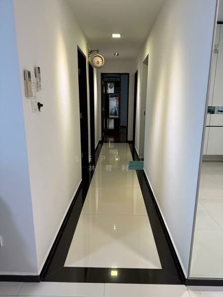 Bishan Loft, 33 Bishan Street 11, 4 Bedrooms, 1,485 sqft, Condominium For Sale, by Joseph Lim 林有利, 500179687 - Corridor - PropertyGuru.com.sg