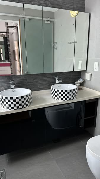 Bishan Loft, 33 Bishan Street 11, 4 Bedrooms, 1,485 sqft, Condominium For Sale, by Joseph Lim 林有利, 500179687 - Bathroom - PropertyGuru.com.sg