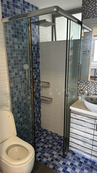 Bishan Loft, 33 Bishan Street 11, 4 Bedrooms, 1,485 sqft, Condominium For Sale, by Joseph Lim 林有利, 500179687 - Bathroom - PropertyGuru.com.sg