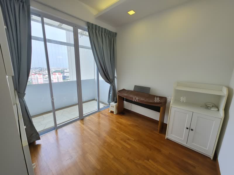 Bishan Loft, 33 Bishan Street 11, 4 Bedrooms, 1,485 sqft, Condominium For Sale, by Joseph Lim 林有利, 500179687 - Balcony - PropertyGuru.com.sg