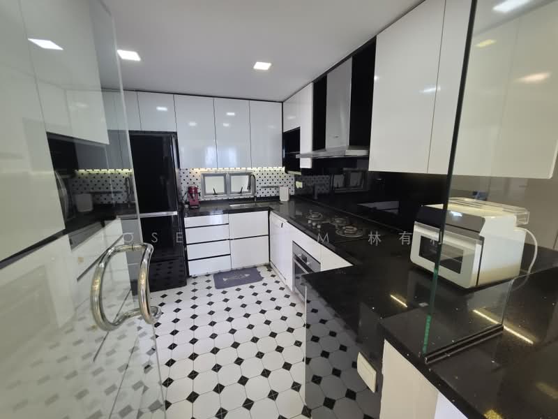 Bishan Loft, 33 Bishan Street 11, 4 Bedrooms, 1,485 sqft, Condominium For Sale, by Joseph Lim 林有利, 500179687 - Kitchen - PropertyGuru.com.sg