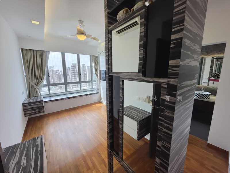 Bishan Loft, 33 Bishan Street 11, 4 Bedrooms, 1,485 sqft, Condominium For Sale, by Joseph Lim 林有利, 500179687 - Living Room - PropertyGuru.com.sg