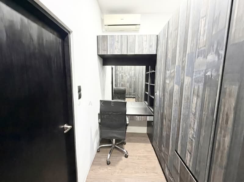 SPACIOUS 1BR UNIT! 1 MIN TO 24HRS SUPERMART! 1-2 PAX!, Lorong 36 Geylang, Room Rental, 550 sqft, Terraced House For Rent, by Jake Chu, 500179690 - Study - PropertyGuru.com.sg