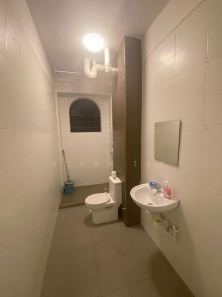 Le Arc, 6 Lorong 26 Geylang, Room Rental, 100 sqft, Apartment For Rent, by Jovan Tay, 500179693 - Bathroom - PropertyGuru.com.sg