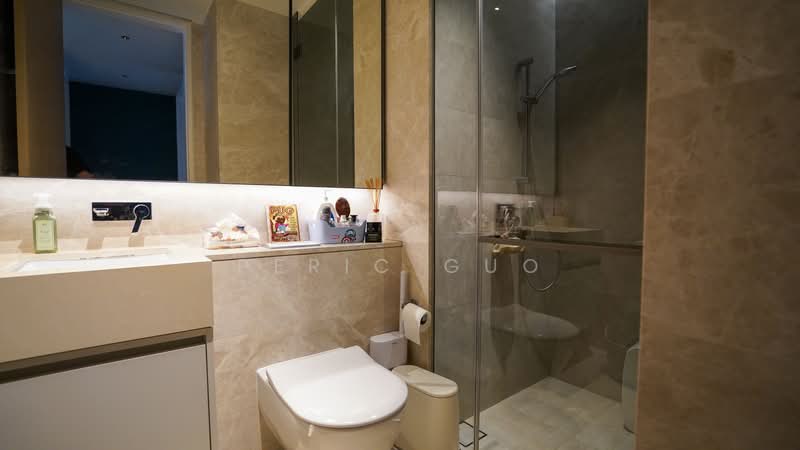 Amber Park, 18 Amber Gardens, 4 Bedrooms, 1,572 sqft, Condominium For Sale, by Peric Guo, 500179694 - Common Bath - PropertyGuru.com.sg