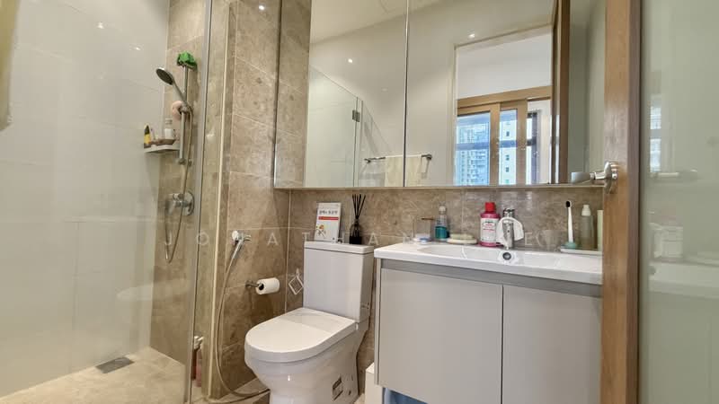 Eco Sanctuary, 61 Chestnut Avenue, 2 Bedrooms, 732 sqft, Condominium For Sale, by Jonathan Lee, 500179699 - Bathroom - PropertyGuru.com.sg